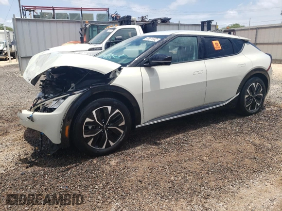 2024 Kia EV6 Light Long Range with VIN KNDC3DLC8R5160371, listed as a Copart auction lot 53358314 with 2,449 mi miles and Non Repairable. Bid and sale history available at carsss.com. Image 1.