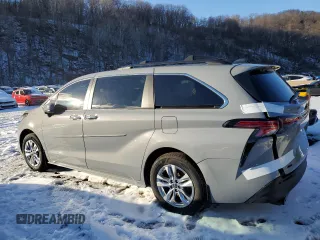 2022 Toyota Sienna XLE Woodland Edition with VIN 5TDASKFC5NS047766, listed as a Copart auction lot 44894665 with 58,862 mi miles and Salvage Title. Bid and sale history available at carsss.com. Image 2.