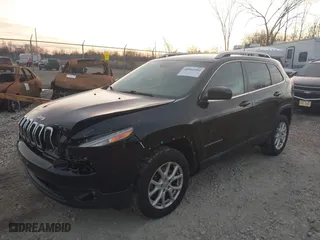 2017 Jeep Cherokee Latitude with VIN 1C4PJMCS4HW660311, listed as a IAAI auction lot 40964504 with 95,210 mi miles. Bid and sale history available at carsss.com. Image 17.