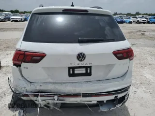 2022 Volkswagen Tiguan SE R-Line Black with VIN 3VVCB7AX7NM022952, listed as a Copart auction lot 62689115 with 16,119 mi miles and Salvage title. Bid and sale history available at DreamBid. Image 6.