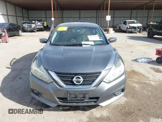 2016 Nissan Altima SR with VIN 1N4AL3AP0GC170284, listed as a IAAI auction lot 41818738 with 220,187 mi miles and . Bid and sale history available at carsss.com. Image 12.