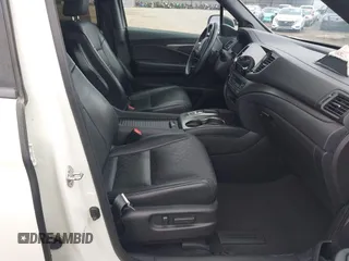 2019 Honda Passport EX-L with VIN 5FNYF7H57KB002844, listed as a IAAI auction lot 42195170 with 43,327 mi miles and . Bid and sale history available at DreamBid. Image 5.