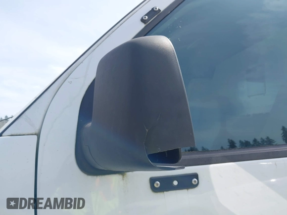 2003 Ford Econoline Cargo z VIN 1FTNE24L23HA72170, wystawiony jako IAAI lot #42496652 z przebiegiem 120 746 mil mil oraz . Historia ofert i sprzedaży dostępna na DreamBid. Obrazek 6.