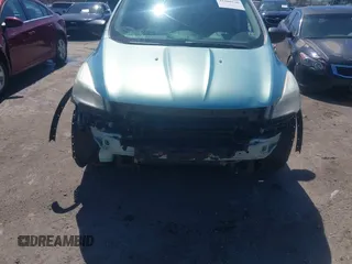 2013 Ford Escape S with VIN 1FMCU0F78DUA70572, listed as a IAAI auction lot 41880136 with 204,249 mi miles. Bid and sale history available at carsss.com. Image 6.