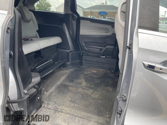 2019 Honda Odyssey EX-L with VIN 5FNRL6H77KB122457, listed as a Copart auction lot 55848825 with 62,462 mi miles and Salvage Title. Bid and sale history available at carsss.com. Image 6.