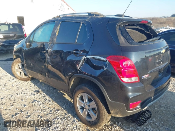 2021 Chevrolet Trax LT with VIN KL7CJPSB2MB321465, listed as a IAAI auction lot 38442466 with 1 mi miles. Bid and sale history available at carsss.com. Image 3.