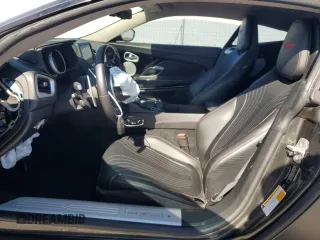 2018 Aston Martin DB11 z VIN SCFRMFAV1JGL05008, wystawiony jako Copart lot #77024394 z przebiegiem Nie podano mil oraz Szkody całkowita. Historia ofert i sprzedaży dostępna na DreamBid. Obrazek 7.