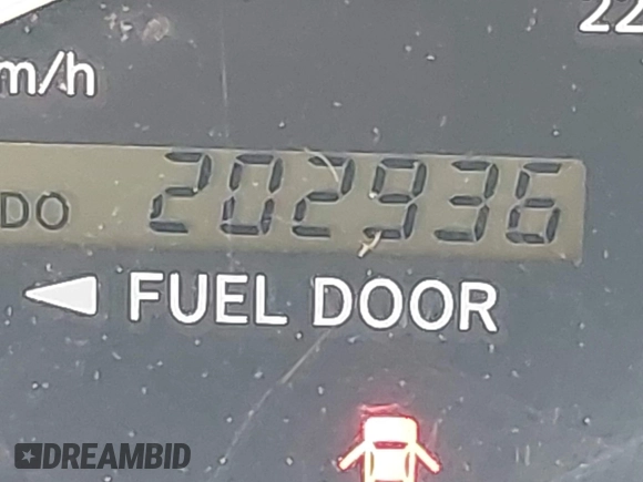 2001 Toyota Camry CE z VIN 4T1BG22K41U847401, wystawiony jako IAAI lot #42275762 z przebiegiem 202 936 mil mil oraz . Historia ofert i sprzedaży dostępna na DreamBid. Obrazek 15.