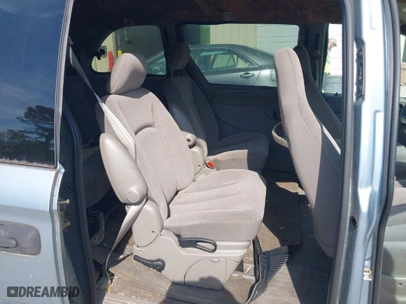 2003 Dodge Caravan SE with VIN 1D4GP25343B220360, listed as a IAAI auction lot 42061840 with 146,041 mi miles. Bid and sale history available at carsss.com. Image 8.