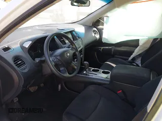 2016 Nissan Pathfinder SV with VIN 5N1AR2MN0GC640306, listed as a IAAI auction lot 41695227 with 175,884 mi miles. Bid and sale history available at carsss.com. Image 5.