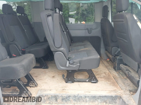 2018 Ford Transit Passenger XL z VIN 1FBAX2CM2JKA31397, wystawiony jako IAAI lot #42252424 z przebiegiem 72 434 mil mil oraz . Historia ofert i sprzedaży dostępna na DreamBid. Obrazek 8.