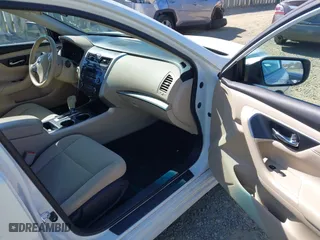 2015 Nissan Altima 2.5 with VIN 1N4AL3AP1FC472617, listed as a IAAI auction lot 41886849 with 67,395 mi miles. Bid and sale history available at carsss.com. Image 5.