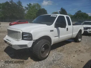 2000 Ford F-250 XL z VIN 1FTNX20F5YEB36415, wystawiony jako Copart lot #55061505 z przebiegiem 225 855 mil mil oraz Szkoda całkowita • Salvage title. Historia ofert i sprzedaży dostępna na DreamBid. Obrazek 1.