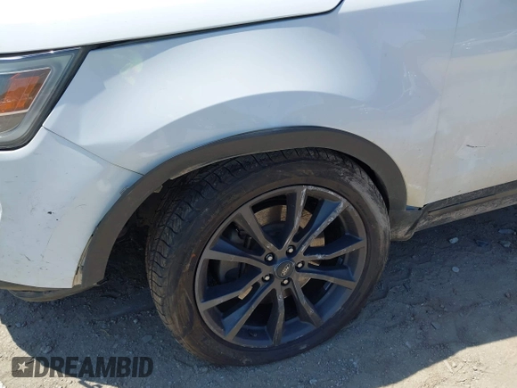 2018 Ford Explorer XLT with VIN 1FM5K7D85JGA13050, listed as a IAAI auction lot 42238472 with 174,082 mi miles and . Bid and sale history available at DreamBid. Image 12.