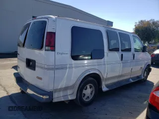 2000 GMC Savana Cargo Van YF7 with VIN 1GDFG15R6Y1230985, listed as a Copart auction lot 69868404 with 0 mi miles and Non Repairable. Bid and sale history available at carsss.com. Image 3.