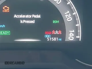 2022 Toyota RAV4 Hybrid XSE z VIN 4T3E6RFV4NU092518, wystawiony jako IAAI lot #42798470 z przebiegiem 51 581 mil mil oraz . Historia ofert i sprzedaży dostępna na DreamBid. Obrazek 15.