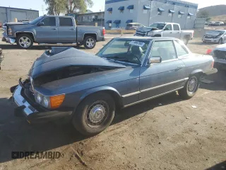 1984 Mercedes-Benz 380 with VIN WDBBA45AXEA013935, listed as a Copart auction lot 71464764 with 180,337 mi miles and Salvage Title. Bid and sale history available at carsss.com. Image 1.