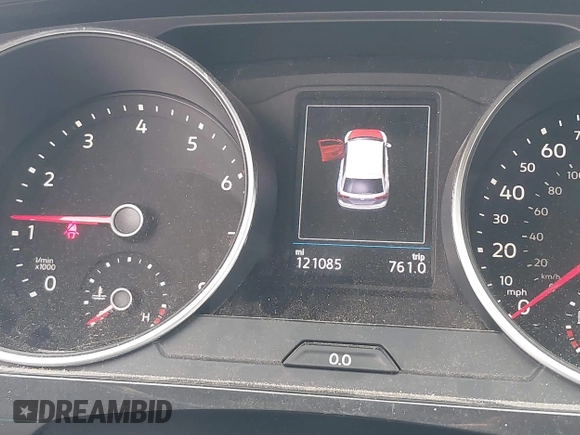 2018 Volkswagen Tiguan S с VIN 3VV1B7AX8JM090047, выставлен на аукционе IAAI как лот 42184116 с пробегом 121 085 миль миль и . История ставок и продаж доступна на DreamBid. Изображение 7.