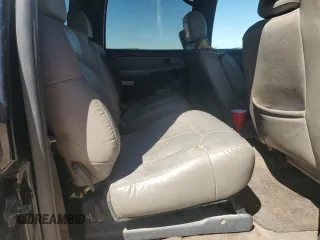 2002 Chevrolet Suburban LS with VIN 3GNFK16Z62G280125, listed as a Copart auction lot 73376894 with 230,480 mi miles and Salvage Title. Bid and sale history available at carsss.com. Image 12.