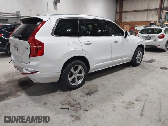 2020 Volvo XC90 Momentum with VIN YV4102PK6L1555649, listed as a IAAI auction lot 41724806 with 45,051 mi miles. Bid and sale history available at carsss.com. Image 4.