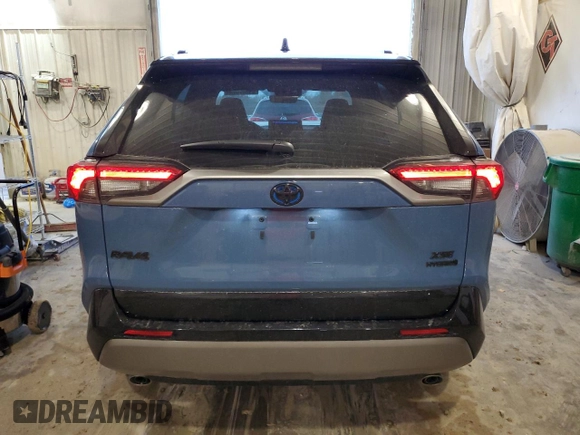 2024 Toyota RAV4 Hybrid XSE with VIN 2T3E6RFV5RW072655, listed as a Copart auction lot 81327074 with 3,558 mi miles and Salvage Title. Bid and sale history available at carsss.com. Image 6.