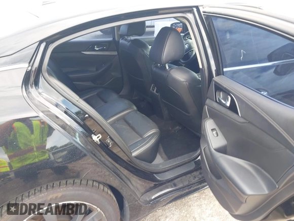 2016 Nissan Maxima SR with VIN 1N4AA6AP2GC901904, listed as a IAAI auction lot 42523722 with 114,235 mi miles and . Bid and sale history available at DreamBid. Image 8.