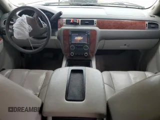 2014 Chevrolet Suburban LT z VIN 1GNSCJE00ER157634, wystawiony jako Copart lot #53271405 z przebiegiem 244 830 mil mil oraz Czysty tytuł • Clean title. Historia ofert i sprzedaży dostępna na DreamBid. Obrazek 8.