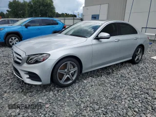 2018 Mercedes-Benz E 300 z VIN WDDZF4KB0JA409239, wystawiony jako Copart lot #62030475 z przebiegiem Nie podano mil oraz Szkoda całkowita • Salvage title. Historia ofert i sprzedaży dostępna na DreamBid. Obrazek 1.