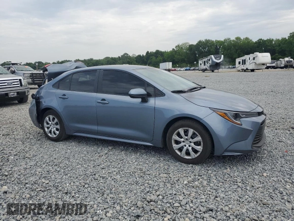 2025 Toyota Corolla LE z VIN 5YFB4MDEXSP255256, wystawiony jako Copart lot #56183985 z przebiegiem 8 052 mil mil oraz Szkoda całkowita • Salvage title. Historia ofert i sprzedaży dostępna na DreamBid. Obrazek 4.