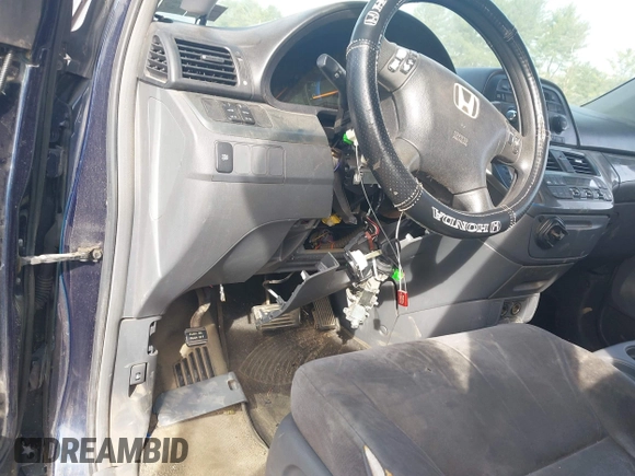 2005 Honda Odyssey EX with VIN 5FNRL38455B135555, listed as a IAAI auction lot 42080079 with 149,468 mi miles and . Bid and sale history available at carsss.com. Image 17.