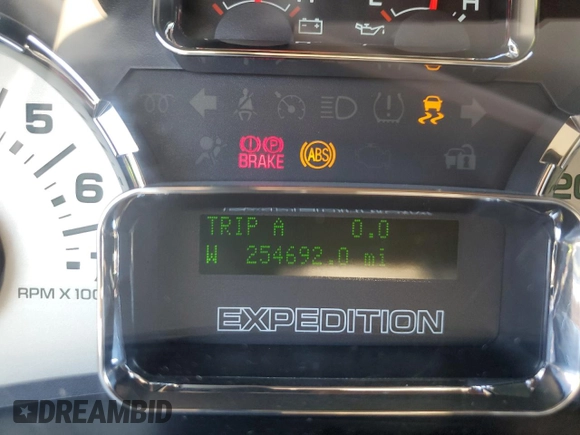 2010 Ford Expedition Eddie Bauer with VIN 1FMJU1H59AEB07563, listed as a Copart auction lot 51794165 with 254,692 mi miles and Salvage title. Bid and sale history available at DreamBid. Image 9.