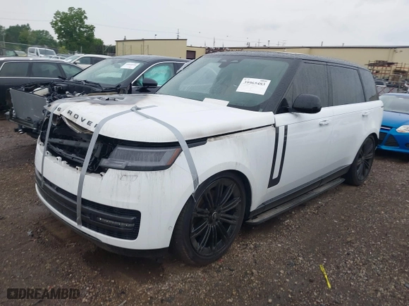 2024 Land Rover Range Rover SE with VIN SALKPBFU1RA208575, listed as a IAAI auction lot 39965483 with 1 mi miles. Bid and sale history available at carsss.com. Image 2.