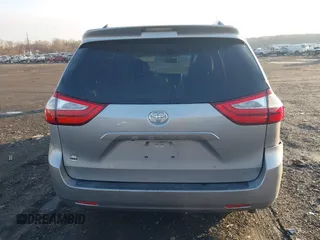 2016 Toyota Sienna XLE with VIN 5TDYK3DC2GS720782, listed as a IAAI auction lot 41184141 with 146,656 mi miles. Bid and sale history available at carsss.com. Image 17.