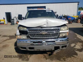 2005 Chevrolet Silverado 3500 LT with VIN 1GCJC33295F944586, listed as a Copart auction lot 71230574 with 326,804 mi miles and Salvage Title. Bid and sale history available at carsss.com. Image 5.