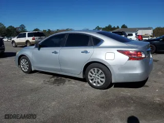 2015 Nissan Altima 2.5 S with VIN 1N4AL3AP8FN405212, listed as a Copart auction lot 84347774 with 172,581 mi miles and Clean Title. Bid and sale history available at carsss.com. Image 2.