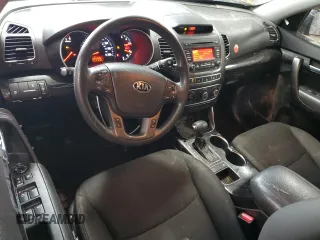 2014 Kia Sorento LX with VIN 5XYKTDA73EG427077, listed as a Copart auction lot 45952605 with 121,234 mi miles and Salvage Title. Bid and sale history available at carsss.com. Image 8.