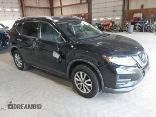 2018 Nissan Rogue SV z VIN KNMAT2MV7JP610600, wystawiony jako IAAI lot #42171714 z przebiegiem 70 299 mil mil oraz . Historia ofert i sprzedaży dostępna na DreamBid. Obrazek 1.