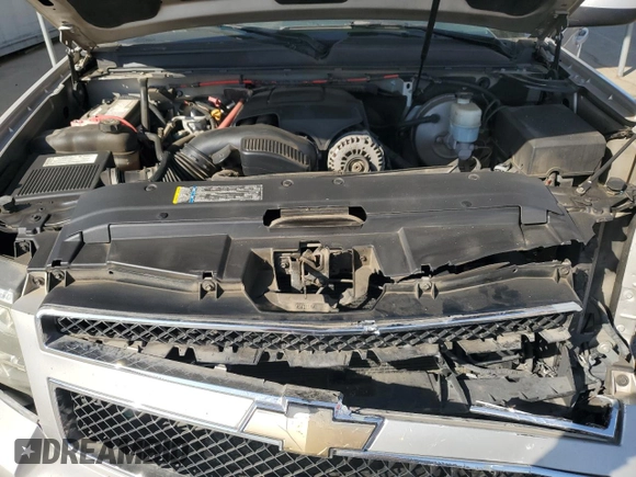 2008 Chevrolet Suburban Commercial with VIN 1GNFC16008R102380, listed as a Copart auction lot 74749604 with 170,711 mi miles and Salvage Title. Bid and sale history available at carsss.com. Image 12.