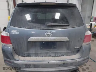 2012 Toyota Highlander with VIN 5TDBK3EH9CS119511, listed as a IAAI auction lot 41581563 with 131,970 mi miles. Bid and sale history available at carsss.com. Image 16.