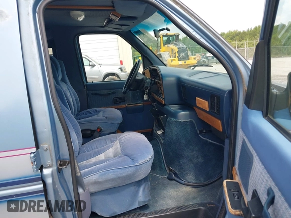 1994 Ford Econoline Cargo with VIN 1FDHS24HXRHB91364, listed as a IAAI auction lot 42482721 with 88,658 mi miles and . Bid and sale history available at DreamBid. Image 5.