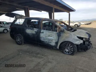 2018 Toyota Sienna XLE Auto Access Seat with VIN 5TDYZ3DCXJS955790, listed as a Copart auction lot 47668355 with 0 mi miles and Non Repairable. Bid and sale history available at carsss.com. Image 4.