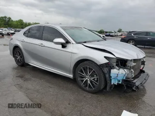 2022 Toyota Camry SE z VIN 4T1G11AK9NU708664, wystawiony jako Copart lot #53104275 z przebiegiem 77 421 mil mil oraz Szkoda całkowita • Salvage title. Historia ofert i sprzedaży dostępna na DreamBid. Obrazek 4.