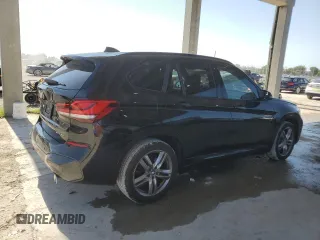 2021 BMW X1 xDrive28i с VIN WBXJG9C04M5T50887, выставлен на аукционе Copart как лот 56631925 с пробегом 31 368 миль миль и Списание • Salvage title. История ставок и продаж доступна на DreamBid. Изображение 3.