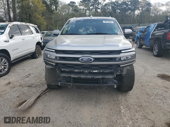 2024 Ford Expedition Max XLT with VIN 1FMJK1H82REA04559, listed as a Copart auction lot 49275045 with 25,641 mi miles and Salvage Title. Bid and sale history available at DreamBid. Image 5.