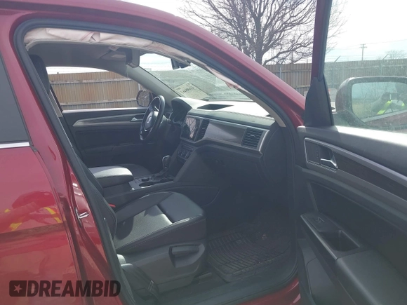 2019 Volkswagen Atlas SE with VIN 1V2UR2CA5KC507323, listed as a IAAI auction lot 41688461 with 67,965 mi miles and . Bid and sale history available at DreamBid. Image 5.