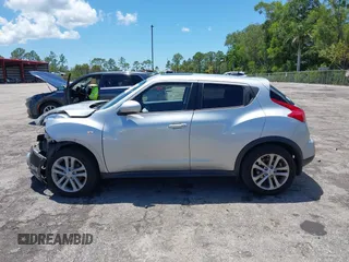 2014 Nissan Juke SV z VIN JN8AF5MV9ET359296, wystawiony jako IAAI lot #42250580 z przebiegiem 97 249 mil mil oraz . Historia ofert i sprzedaży dostępna na DreamBid. Obrazek 14.