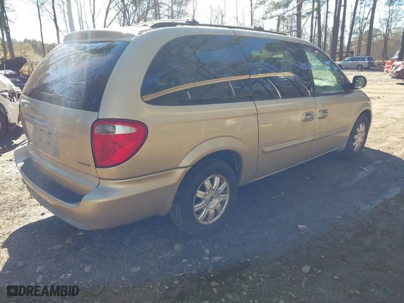 2006 Chrysler Town & Country LWB Touring with VIN 2A8GP54L36R917775, listed as a IAAI auction lot 41694501 with 256,381 mi miles. Bid and sale history available at carsss.com. Image 4.
