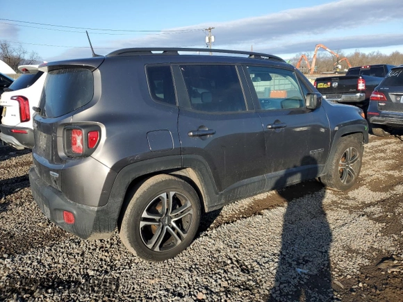 2020 Jeep Renegade Altitude with VIN ZACNJABB0LPL67208, listed as a Copart auction lot 43326665 with 118,757 mi miles and Salvage Title. Bid and sale history available at DreamBid. Image 3.