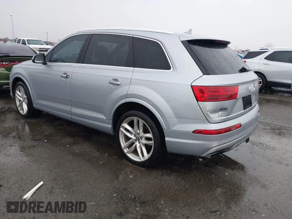 2017 Audi Q7 Prestige with VIN WA1VAAF74HD053733, listed as a IAAI auction lot 41718388 with 114,189 mi miles. Bid and sale history available at carsss.com. Image 3.