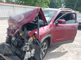 2019 Jeep Cherokee Limited z VIN 1C4PJLDB1KD443567, wystawiony jako IAAI lot #42260548 z przebiegiem Nie podano mil oraz . Historia ofert i sprzedaży dostępna na DreamBid. Obrazek 6.